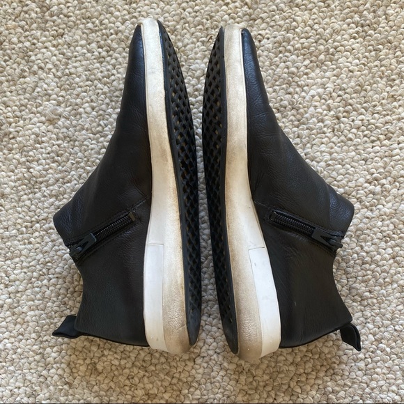 SOLD Via Spiga Marlow slip on - Picture 3 of 8